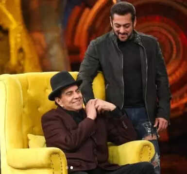 Salman Khan gets emotional over Dharmendra’s demise: ‘At the end, life goes on’ |