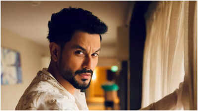 Kunal Kemmu’s dapper desi look goes viral, fans can’t believe he’s 42 – See PICS |