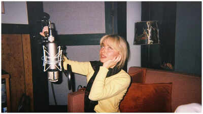 Sabrina Carpenter reveals she ‘fell’ on a cactus while filming ‘Manchild’: ‘For the rest of the day, I was…’ |