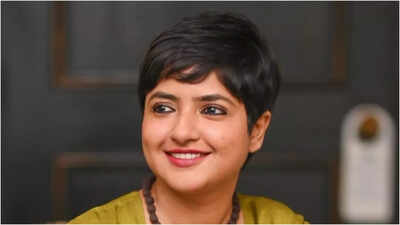 Singer Lagnajita Chakraborty alleges harassment while she was performing ‘Jago Maa’ in West Bengal; reveals a person charged hit her and said, ‘Sing secular songs’ |