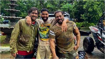 Salman Khan, MS Dhoni and AP Dhillon pose together in EPIC throwback PIC from actor’s farmhouse ahead of actor’s 60th birthday |