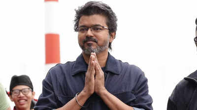 Thalapathy Vijay gets a surprise welcome in Malaysia; the ‘Jana Nayagan’ actor’s reaction GRABS attention, fans prepare for ‘Thalapathy Thiruvizha’ |