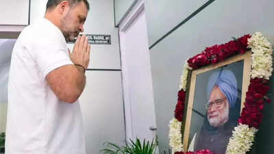 ‘Erudite and deeply decent’: Congress, leaders across party lines pay tribute to Manmohan Singh on first death anniversary; Tharoor shares heartfelt video | India News