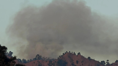 Smoke billows along LoC areas of Rajouri-Poonch on 2nd day also | India News