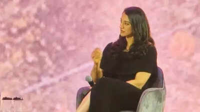 Smriti Mandhana’s first public appearance after calling off wedding — says ‘once you put on the India jersey, you keep all your problems aside’ | WATCH | Cricket News