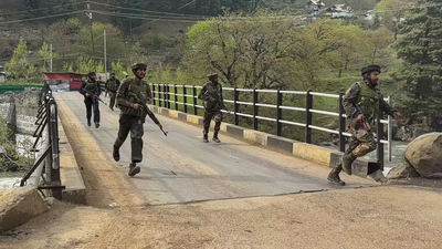 Terrorists force villager to give food in Jammu & Kashmir, combing operation on