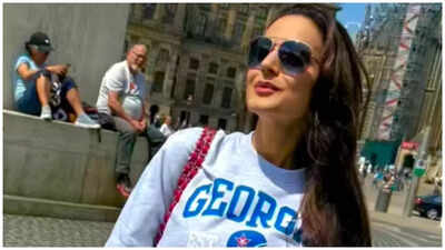 Ameesha Patel says, ‘I love the paps,’ highlighting their hard work amid Jaya Bachchan’s recent comment criticising paparazzi |