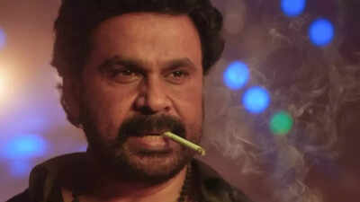 ‘Bha.Bha.Ba.’ Twitter reviews: Dileep’s film opens to big cheers; First half called ‘Pure madness’ |