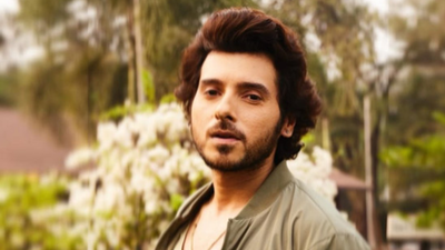 Divyenndu Sharma reflects on struggling days, compares an actor’s life to a ‘banjara’: ‘There will be days where you would feel extremely low’ | Hindi Movie News