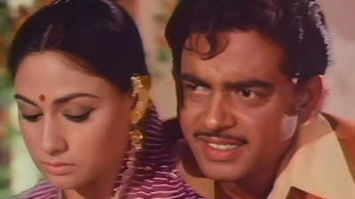 Shatrughan Sinha reacts to Jaya Bachchan’s ‘drain-pipe pants’ remark on paparazzi, ‘Aap log pant bhi achhi pehente hain aur shirt bhi achhi pehente hain’ |