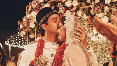 ‘The Ba***ds Of Bollywood’ actor Meherzan Mazda gets married to longtime girlfriend Naomi Felfeli in a traditional Parsi wedding – PIC | Hindi Movie News