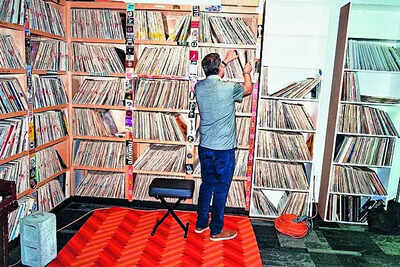 Oz varsity to start India ops next year | India News