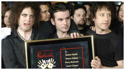 Perry Bamonte, The Cure guitarist and keyboard player passes away at 65 |