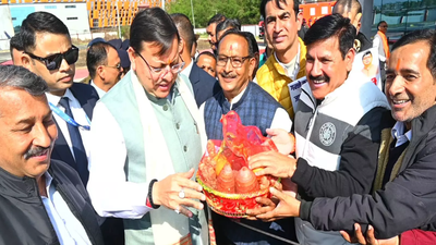 Farmers felicitate CM Dhami in Haldwani after Uttarakhand announces highest sugarcane support price in region | India News