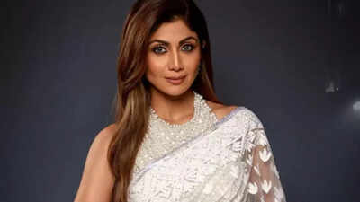 Amidst Rs 60 crore fraud case against her and husband Raj Kundra, and reports of complaint against Bastian Bengaluru, Shilpa Shetty now opens her new restaurant |