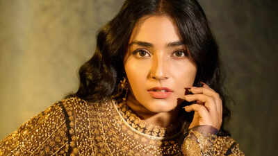 Rajisha Vijayan’s dance number wins peers, draws criticism online |