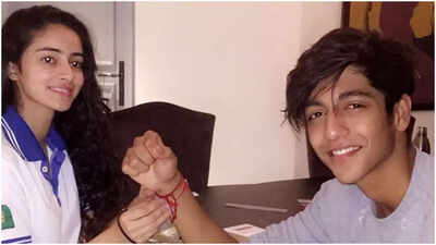 Ananya Panday dives into the viral 2016 trend, shares unseen pics with Ahaan Panday, Suhana Khan and AbRam KhanAnanya Panday dives into the viral 2016 trend, shares unseen pics with Ahaan Panday, Suhana Khan and AbRam Khan |