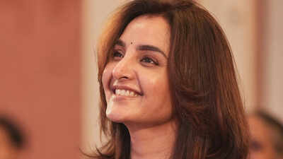 Manju Warrier’s Empowering Message on Women’s Independence at Kerala Women’s Commission |