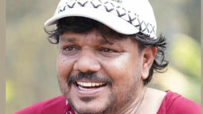 Theatre icon and film lyricist KV Vijesh passes away at 49 after collapsing during training – Report | Malayalam Movie News