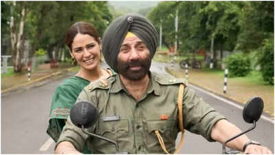 ‘Border 2’ Day 3 box office collection LIVE: Sunny Deol and Varun Dhawan film shows no signs of slowing down | Hindi Movie News