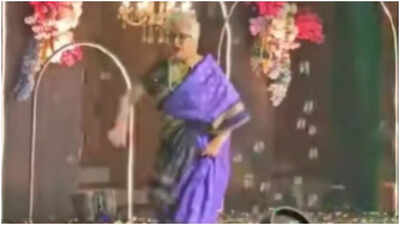 Kalpana Iyer grooves to ‘Ramba Ho’ song at a wedding, fans hail her as ‘you are the OG’ |