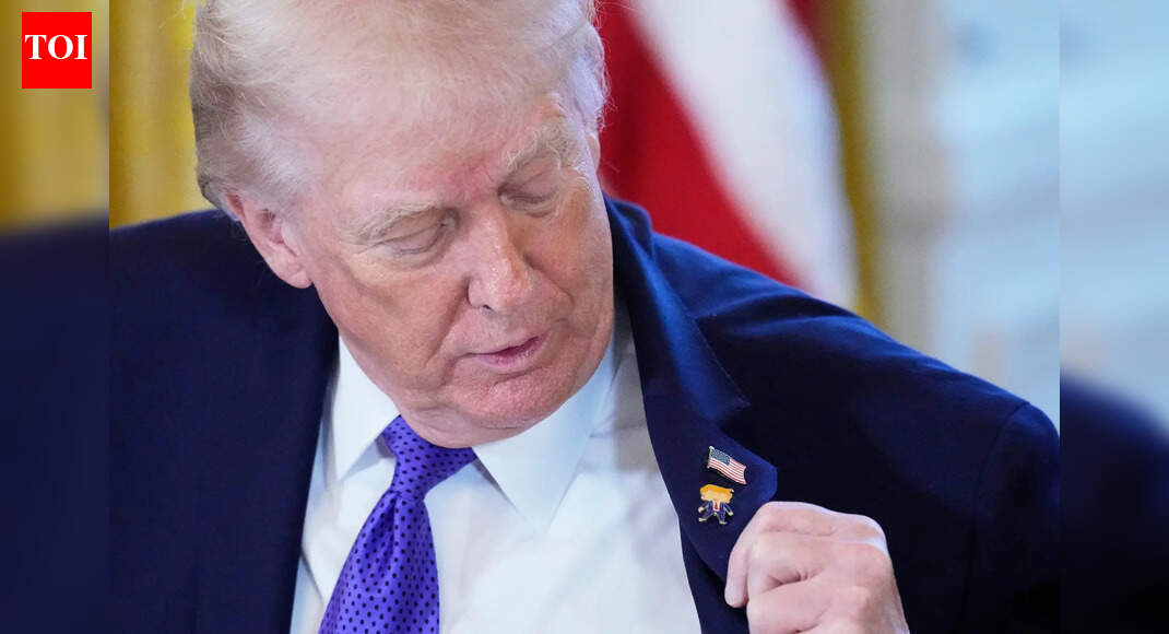 ‘Happy Trump’: Trump wears own lapel pin for meeting on Venezuelan oil | World News