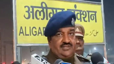 Bomb scare: Delhi-Patna Tejas Rajdhani halted briefly; nothing suspicious found | India News