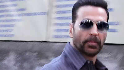 Akshay Kumar wins hearts at BMC polling booth; offers to help girl’s family with debt – VIRAL VIDEO |