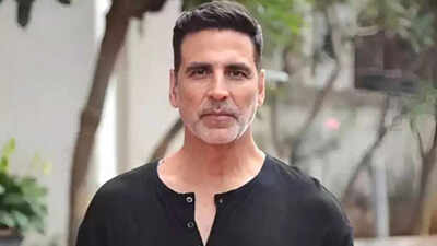 Top 5 entertainment news: Case filed in Akshay Kumar security crash; Khushi on 100 cr defamation suit; Palaash returns to cinema |