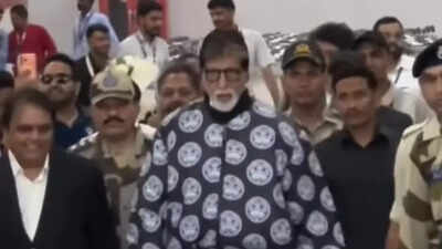 Amitabh Bachchan MOBBED by fans at Surat airport; video sparks online concern |