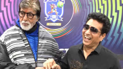 Amitabh Bachchan plays finger cricket with Sachin Tendulkar and the internet is in awe, watch VIDEO to know who won! | Hindi Movie News