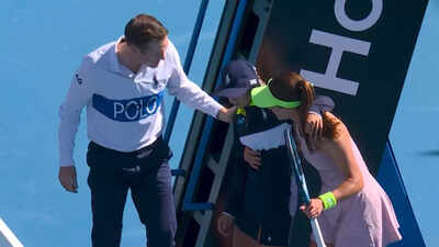 Scary scenes! Ball girl collapses; match stopped at Australian Open – WATCH | Tennis News