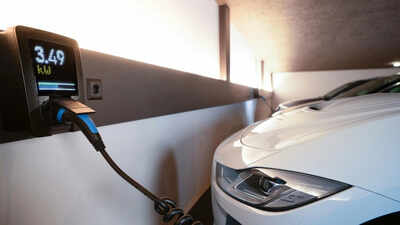 EV battery maintenance: Tips to extend your electric vehicle’s lifespan, maintain performance, and maximise efficiency |