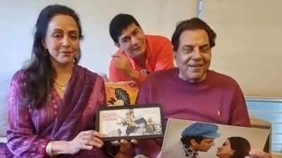 Unseen video of Dharmendra and Hema Malini vibing to Aas Paas song months before his death leaves fans emotional |