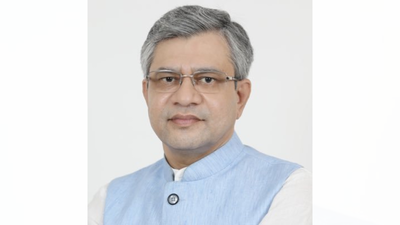 Railway zones not meeting safety targets won’t get any awards: Minister | India News