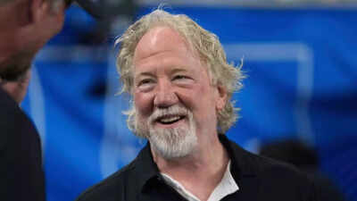 Timothy Busfield indicted on child sexual abuse charges again; report comes 2 weeks after actor was released from jail |