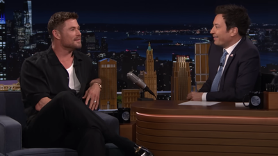 Chris Hemsworth turns ‘red’ as Jimmy Fallon asks Halle Berry’s question, says, ‘she is trying to get me fired’ |
