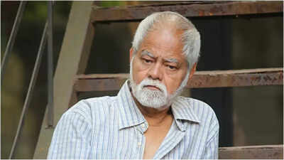 Sanjay Mishra PRAISES Babil Khan, says he reminds him of a young Irrfan Khan |