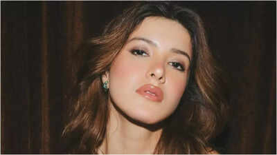 Shanaya Kapoor reveals shocking cheating incident during overseas trip; ‘He was messaging five girls’ |