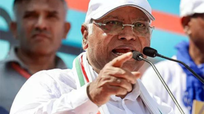 ‘PR hungry govt’: Congress slams Centre over ‘utter chaos’, food-water shortage at AI Impact Summit; Vaishnaw replies | India News