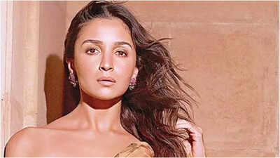 Alia Bhatt and Sharvari starrer ‘Alpha’ heads to theaters; the makers reject a Rs 215 crore OTT deal- reports | Hindi Movie News