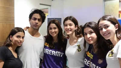 Shanaya Kapoor recalls Aryan Khan pushing her and Suhana Khan down stairs in blanket ‘roller coaster’: ‘Luckily we didn’t injure ourselves badly’ | Hindi Movie News