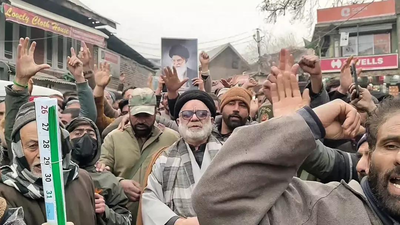 Shia Muslims protest in Kashmir over deadly blast at Islamabad mosque | India News