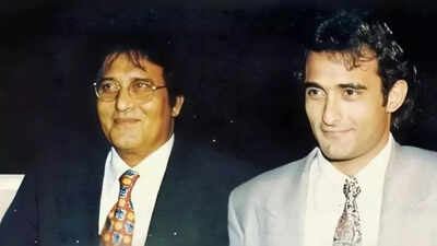Akshaye Khanna shocked Vinod Khanna by telling him he wants to be an actor while leaving Mumbai for further studies |
