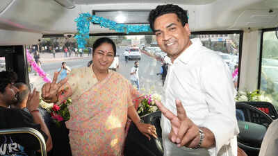 Delhi govt launches double-decker bus tour to capital landmarks in bid to boost tourism | India News