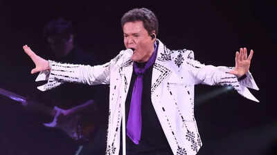 Concertgoer sues Donny Osmond and Harrah’s casino after allegedly being struck by an oversized ball at Las Vegas show | English Movie News