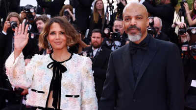 Halle Berry and Van Hunt’s engagement: ‘Catwoman’ star needed time ‘to get comfortable with the idea of getting married again’ | English Movie News
