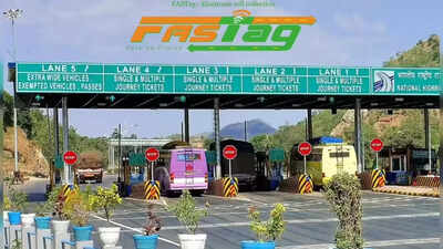 No cash at highway tolls soon? FASTag, UPI only options