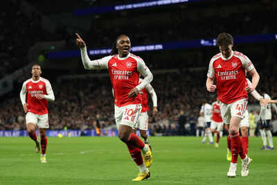 Premier League: Eberechi Eze double fires Arsenal clear as Alexis Mac Allister’s 97th-minute strike rescues Liverpool | Football News