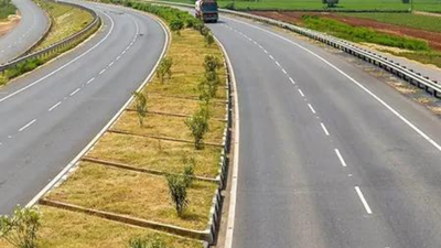 Toll on partially opened e-ways like Delhi-Mumbai to be same as that of other NHs | India News